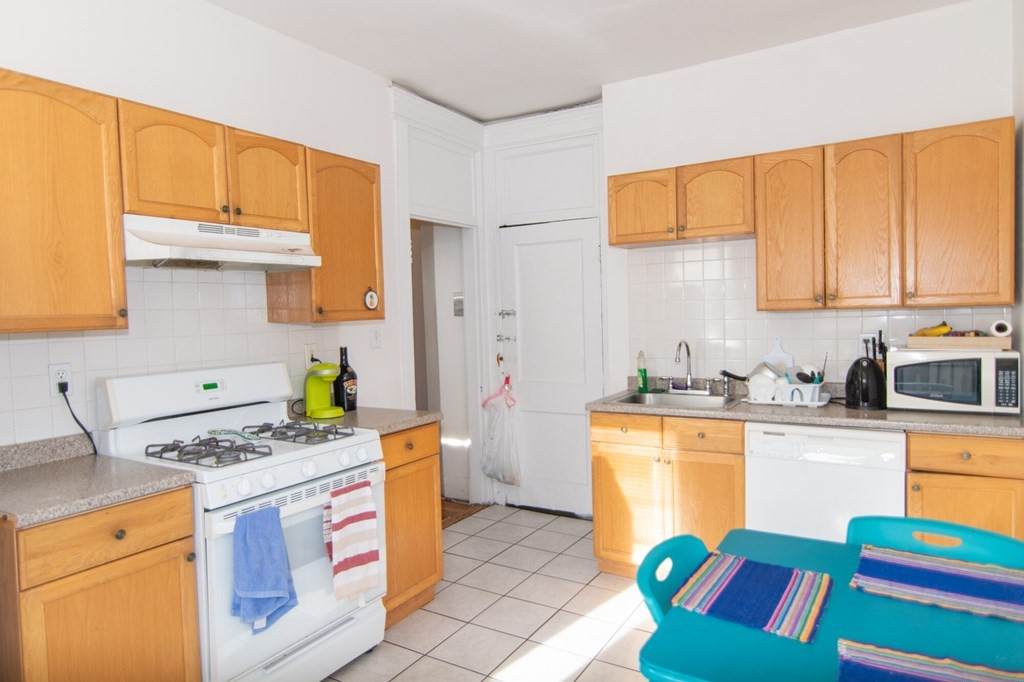 48 Brighton Ave - Photo 1