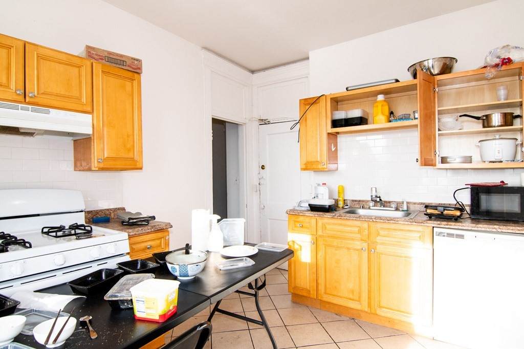 48 Brighton Ave - Photo 1