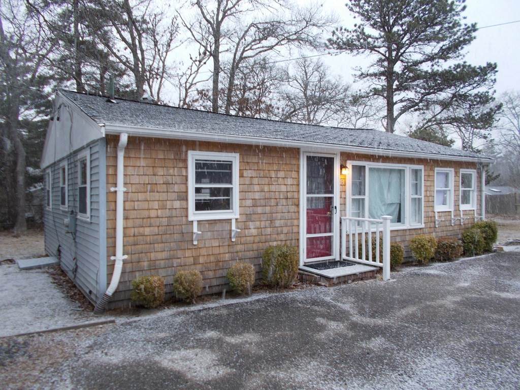 33 Plymouth Ave - Photo 1