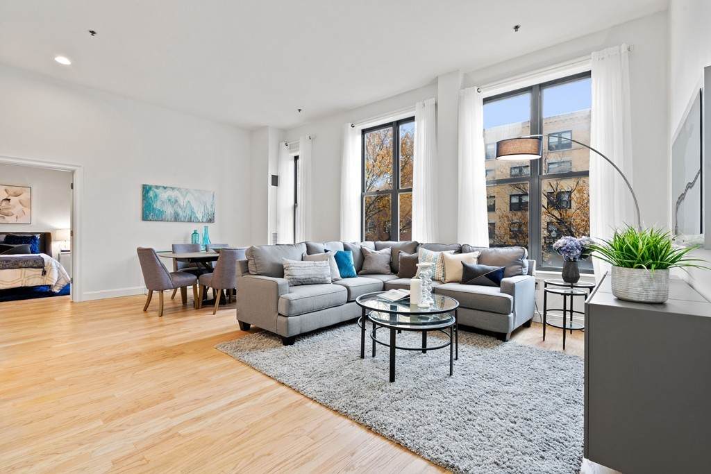 1723 Washington - Photo 1