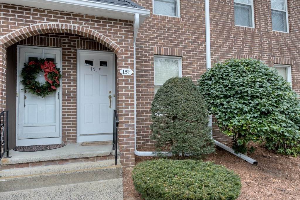15 Mansion Woods Dr - Photo 1