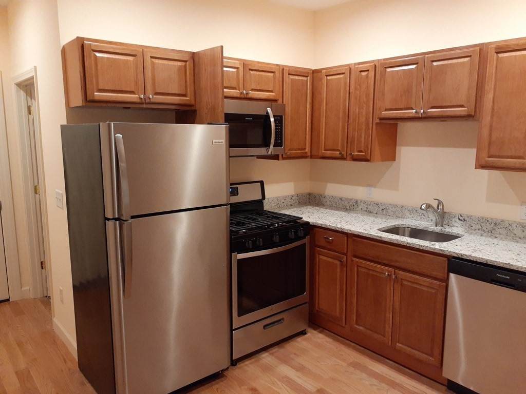 140 Union Street - Photo 1