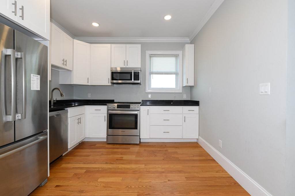 279 Concord Avenue - Photo 1