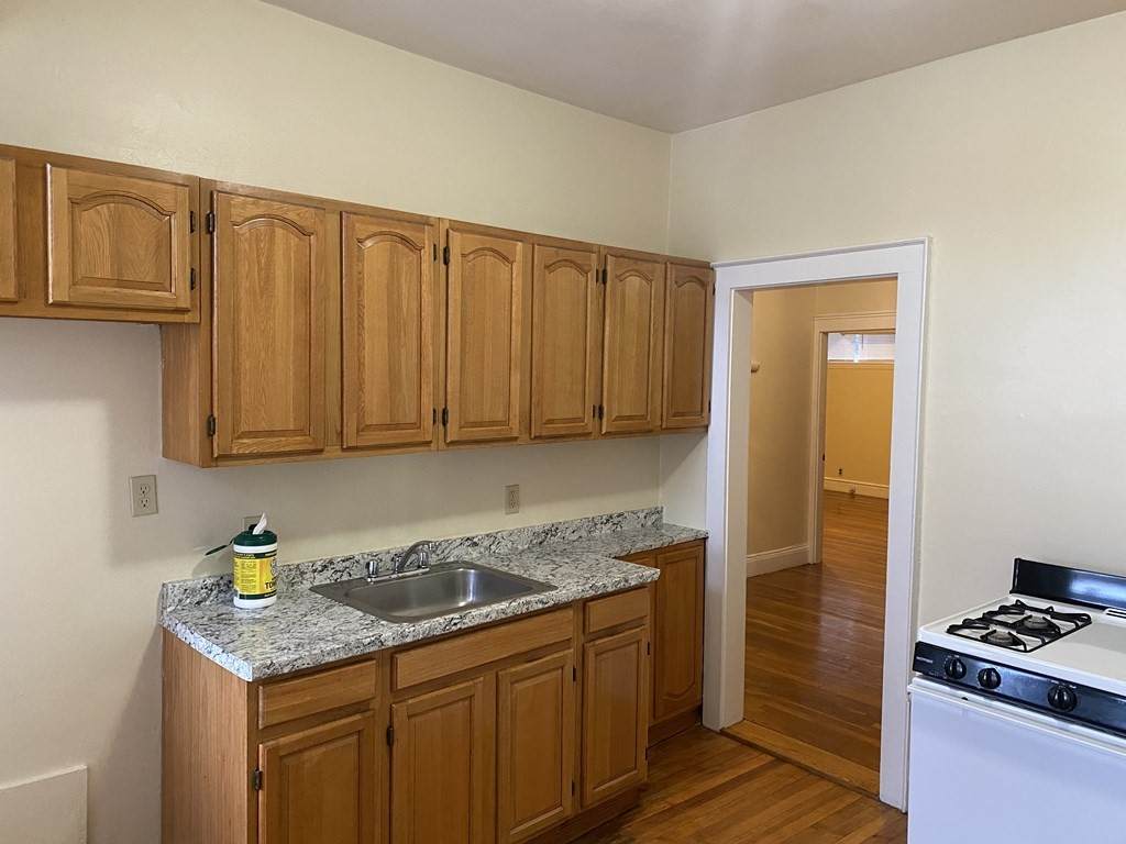 300 Washington Ave - Photo 1