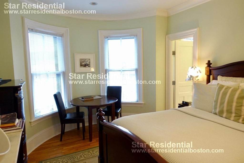 4 Claremont Park - Photo 1