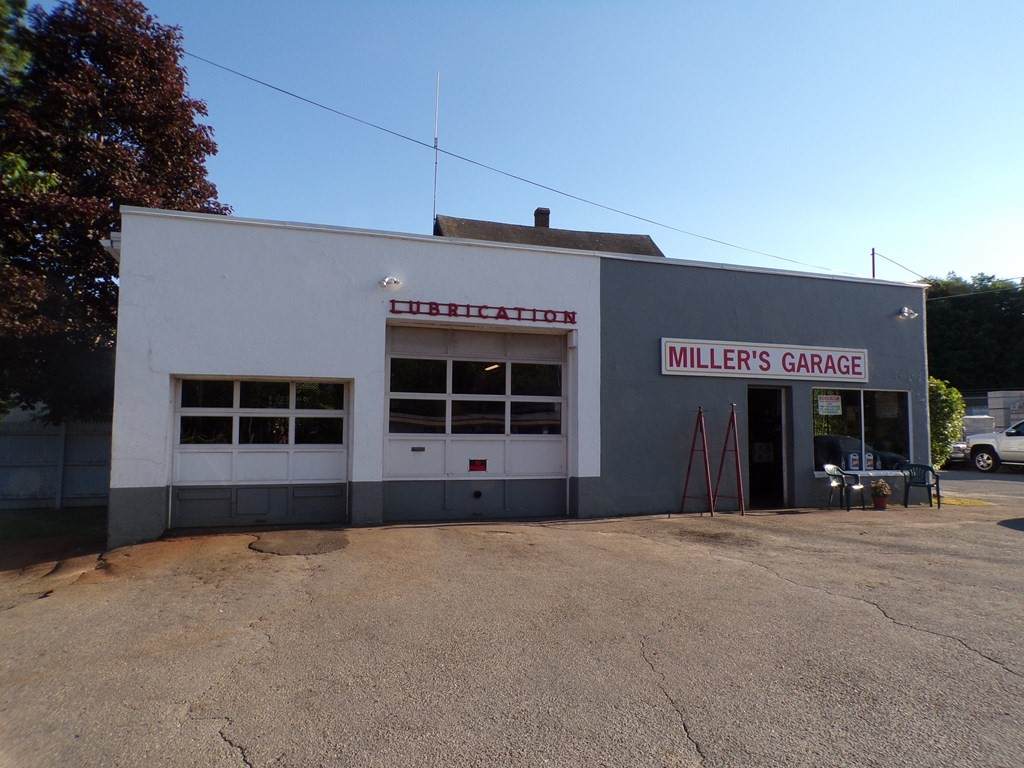 207 & 12 E Broadway & Maynard - Photo 1