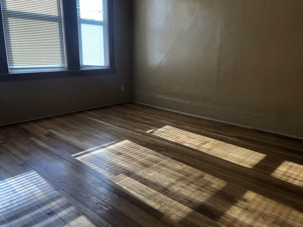 43 Colonial Avenue - Photo 1