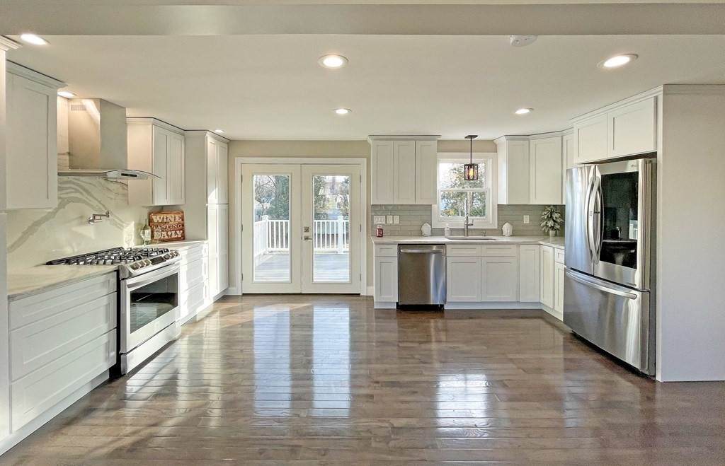 44 Pascal Dr - Photo 1