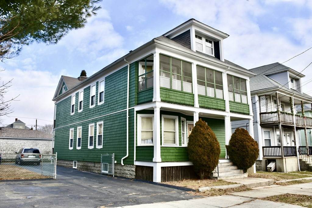 21-23 Emma St - Photo 1