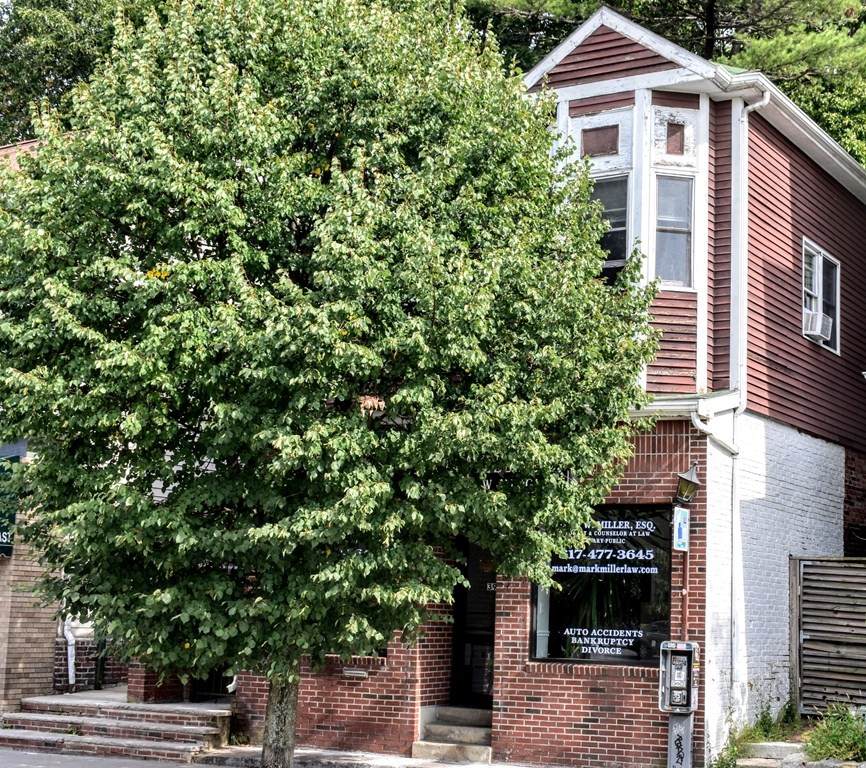 390 Centre St - Photo 1