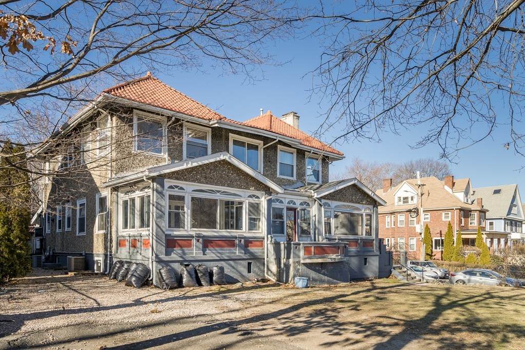 1863 Commonwealth Ave - Photo 1