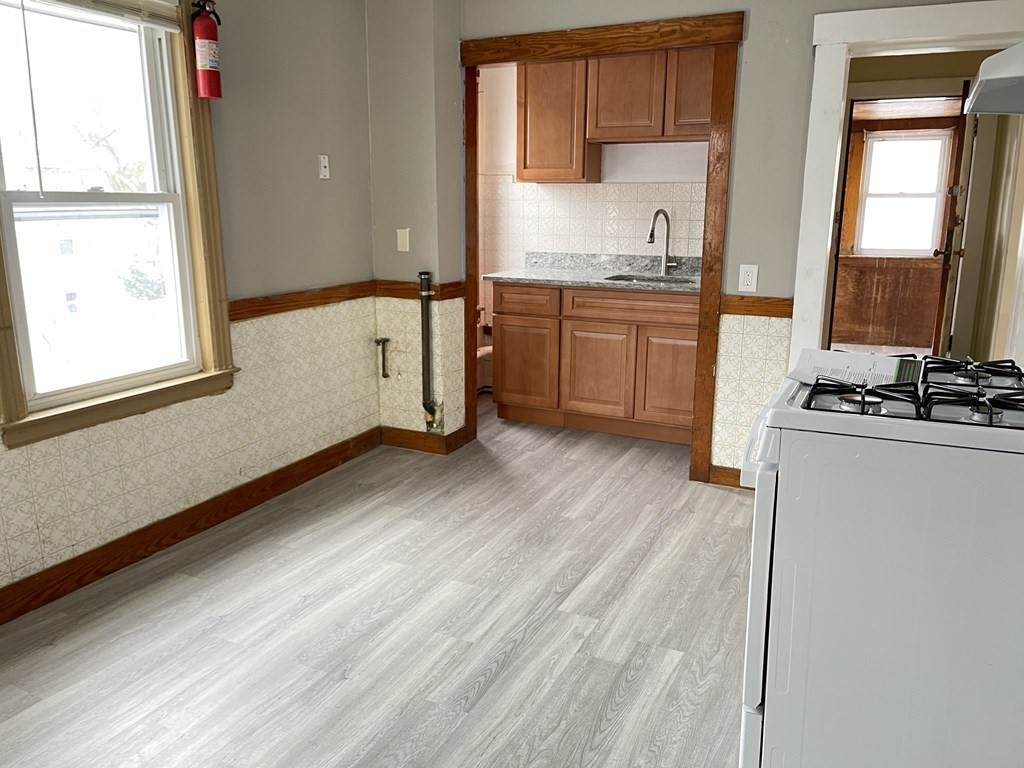 16 Coburn Street - Photo 1