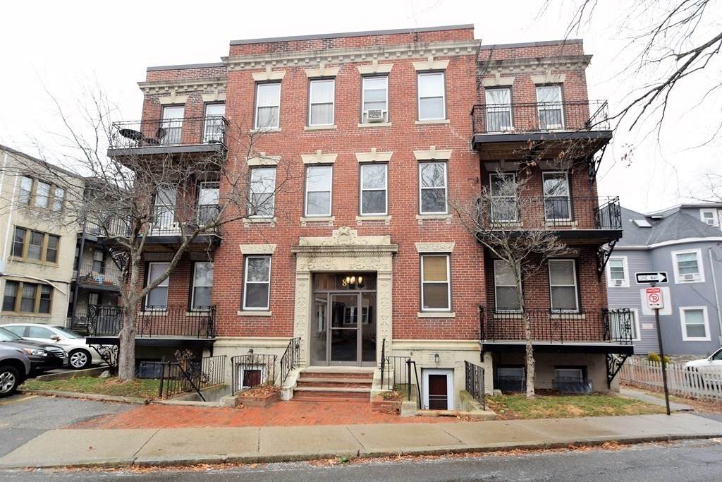 8 Kinross Rd - Photo 1