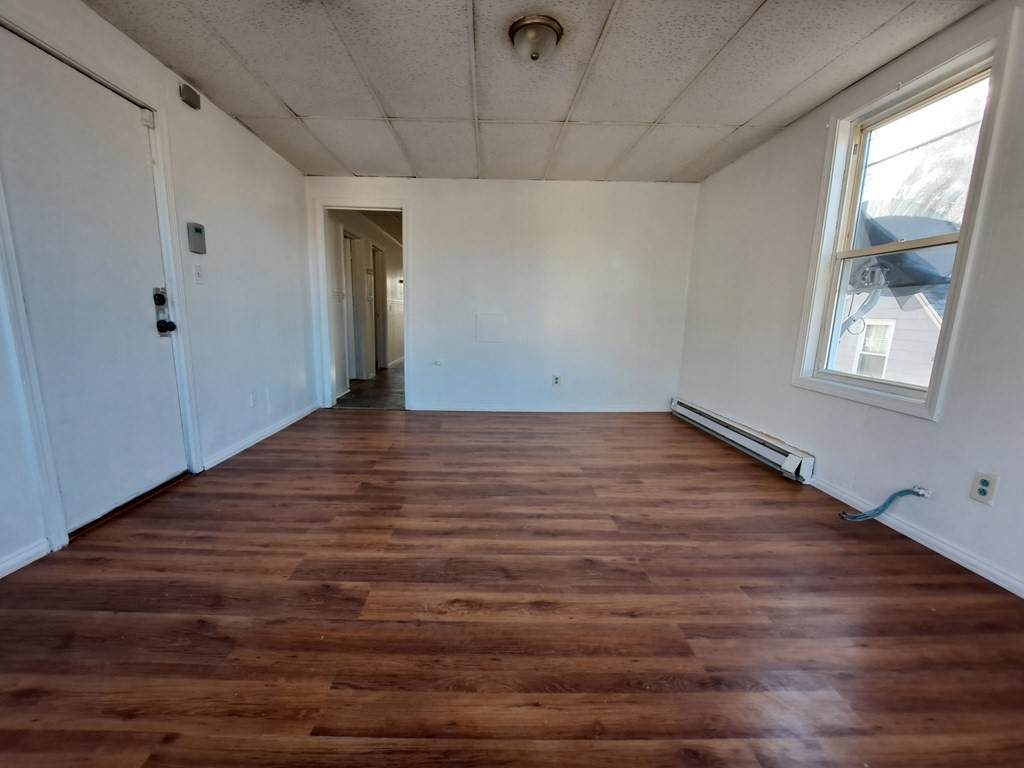8 E Kendall St - Photo 1
