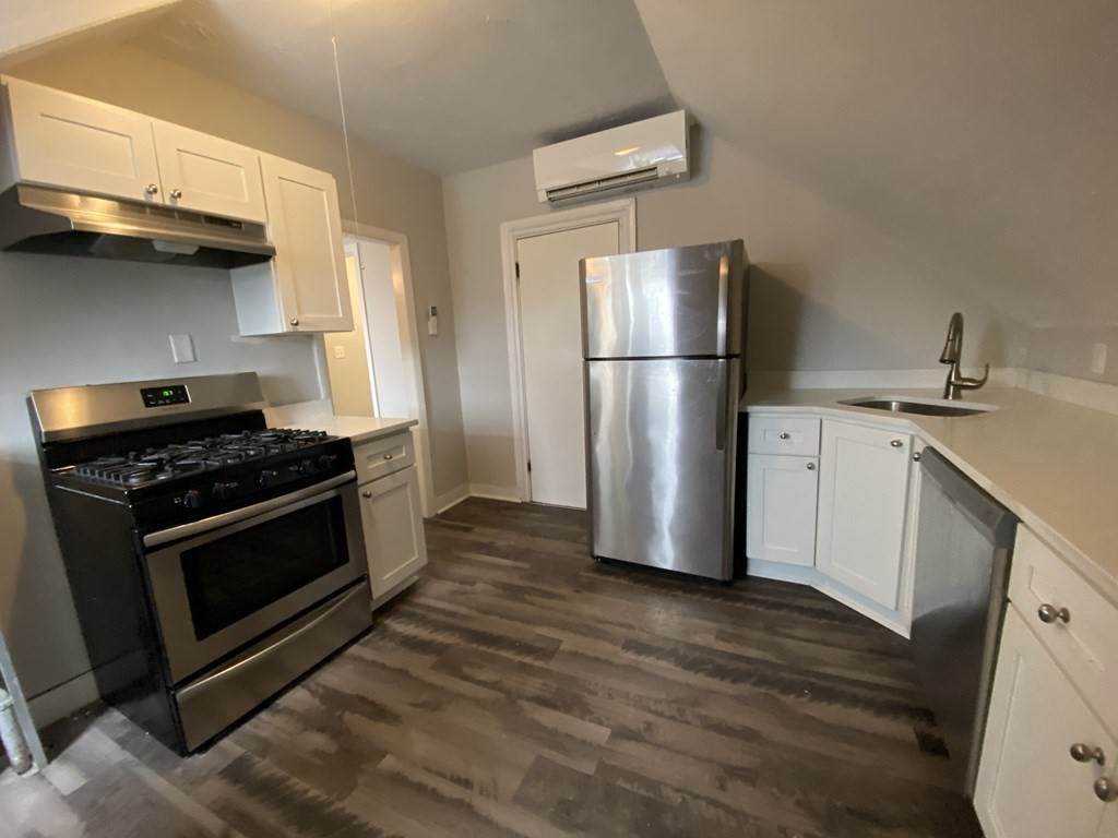 47 Appleton St - Photo 1