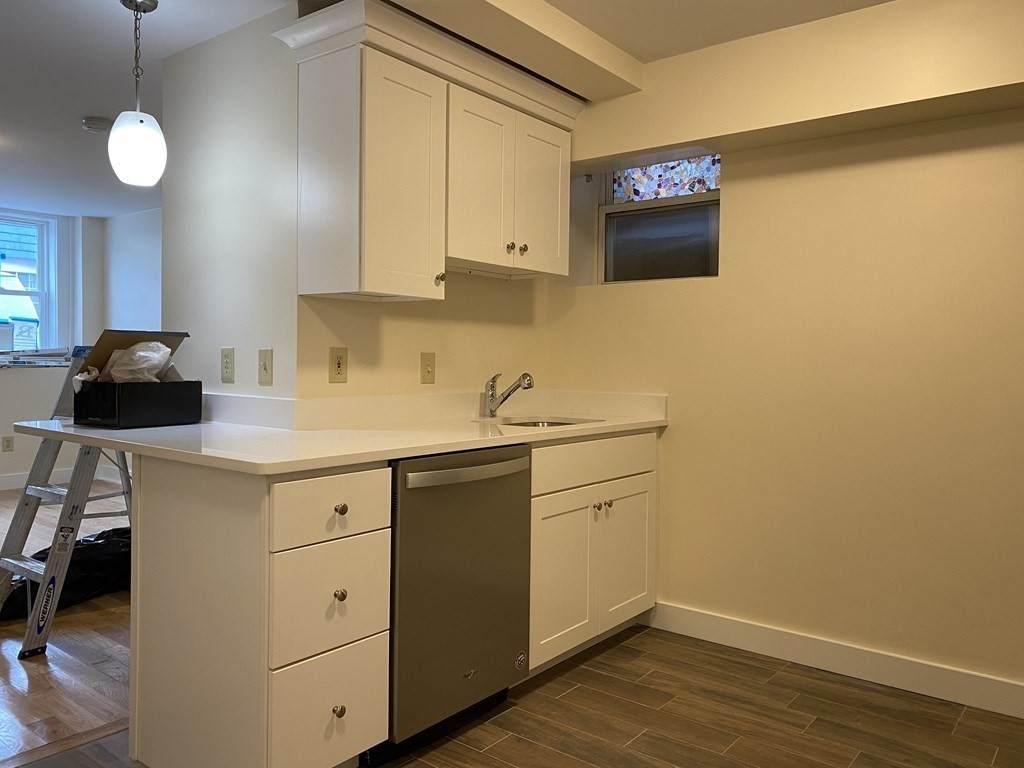 2 Sackville Street - Photo 1
