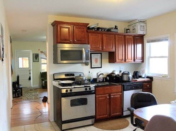28 Linden St - Photo 1