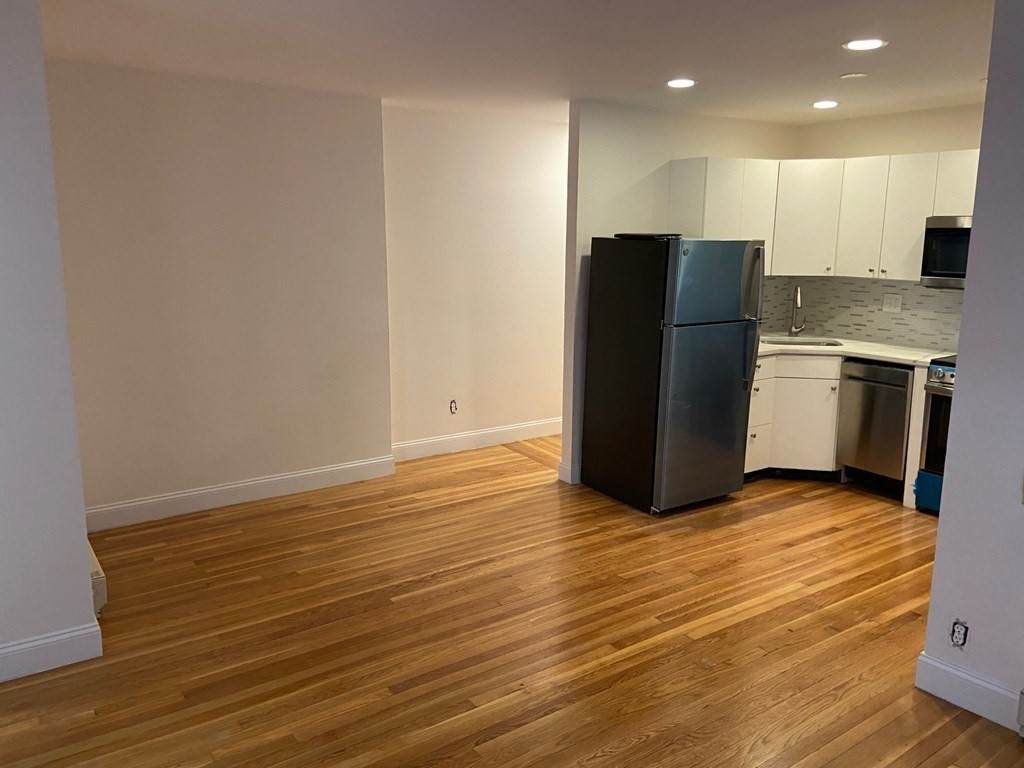 92 West Cedar - Photo 1