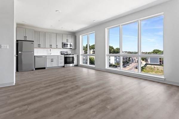 233 Hancock - Photo 1