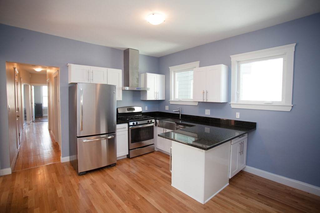 376 Prospect St - Photo 1