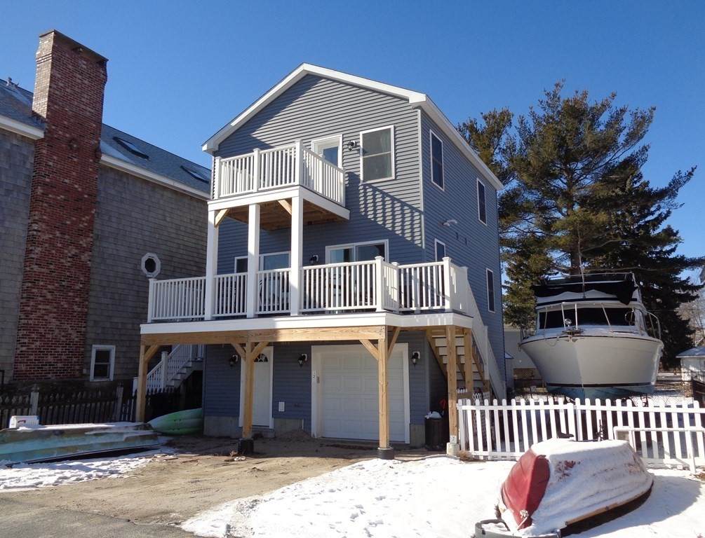 121 Edgewater Drive - Photo 1