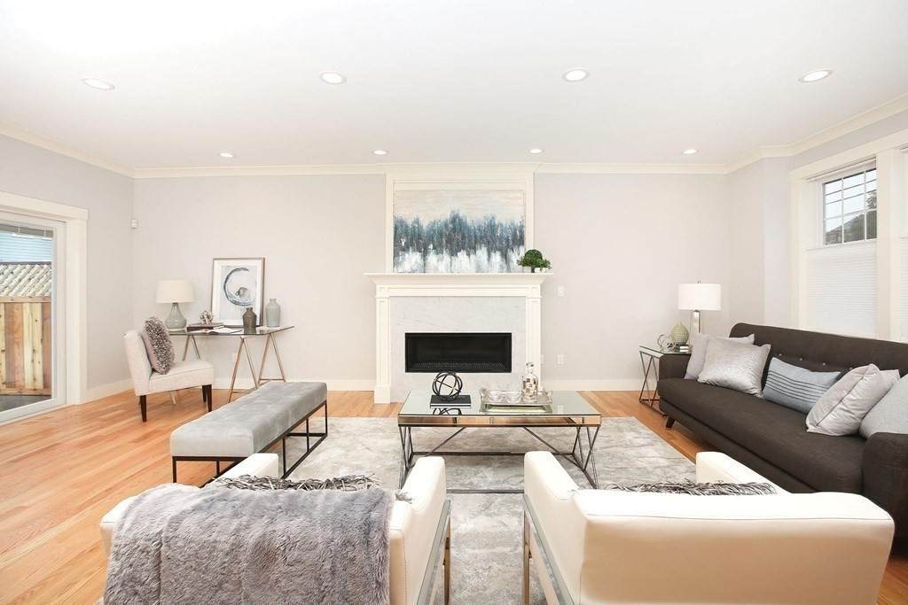 1652 Centre - Photo 1