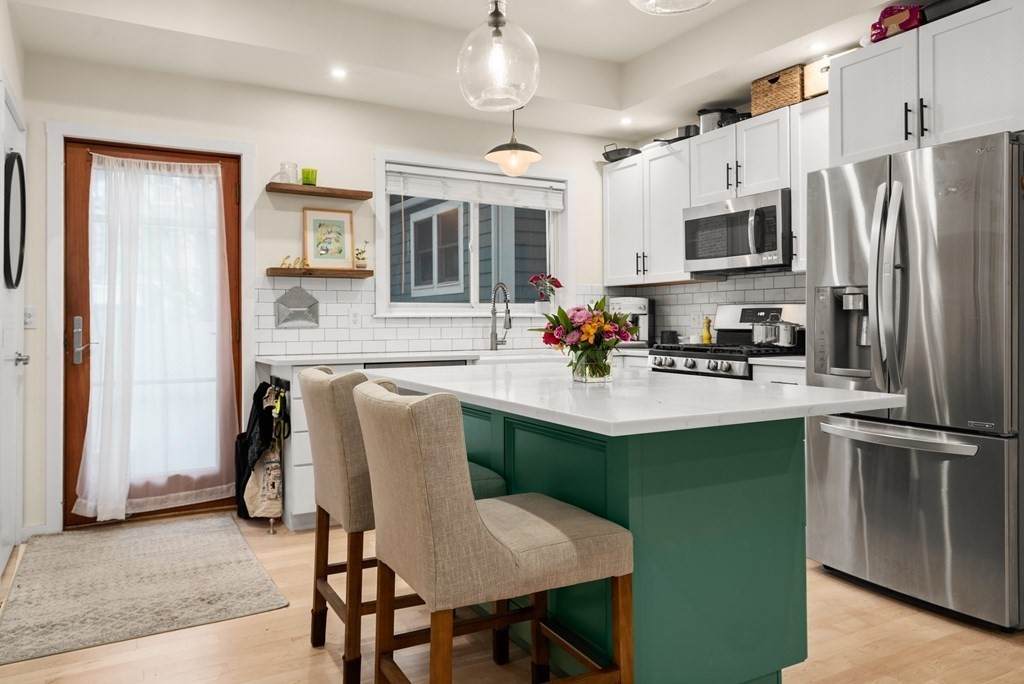 182 Elm St - Photo 1