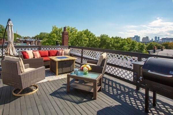 10 Albion Place - Photo 1