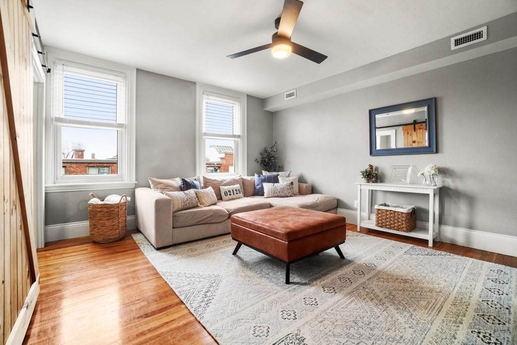 86 Bunker Hill Street - Photo 1