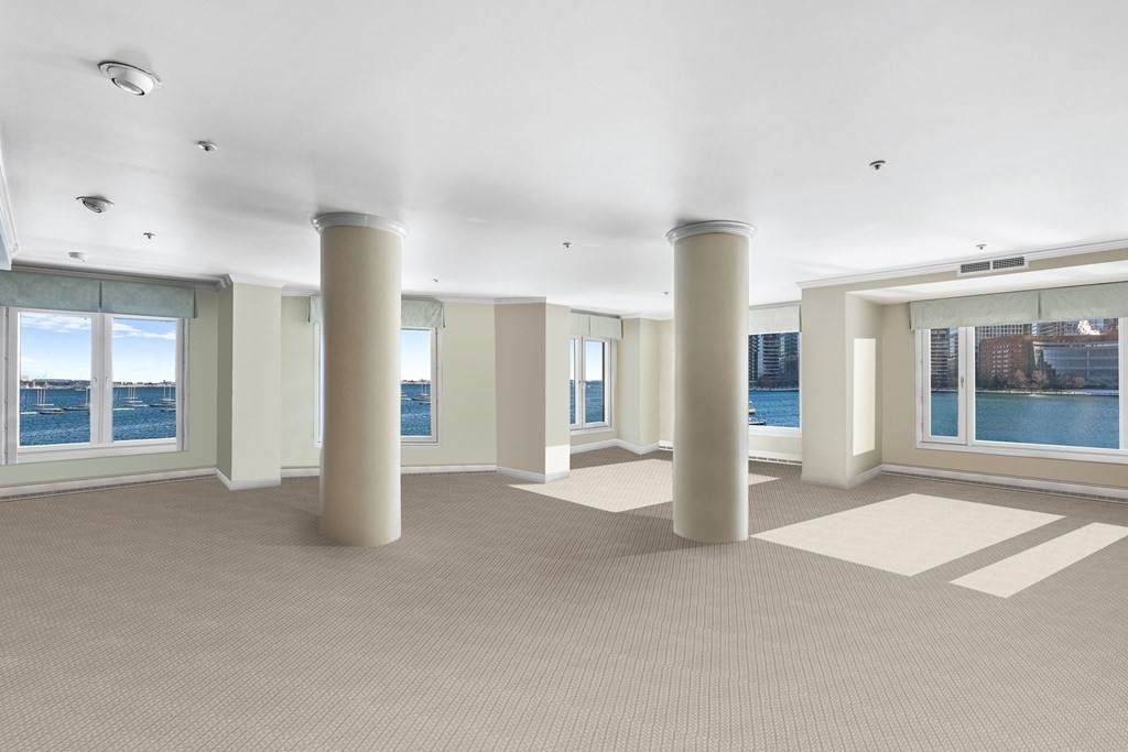 20 Rowes Wharf - Photo 1
