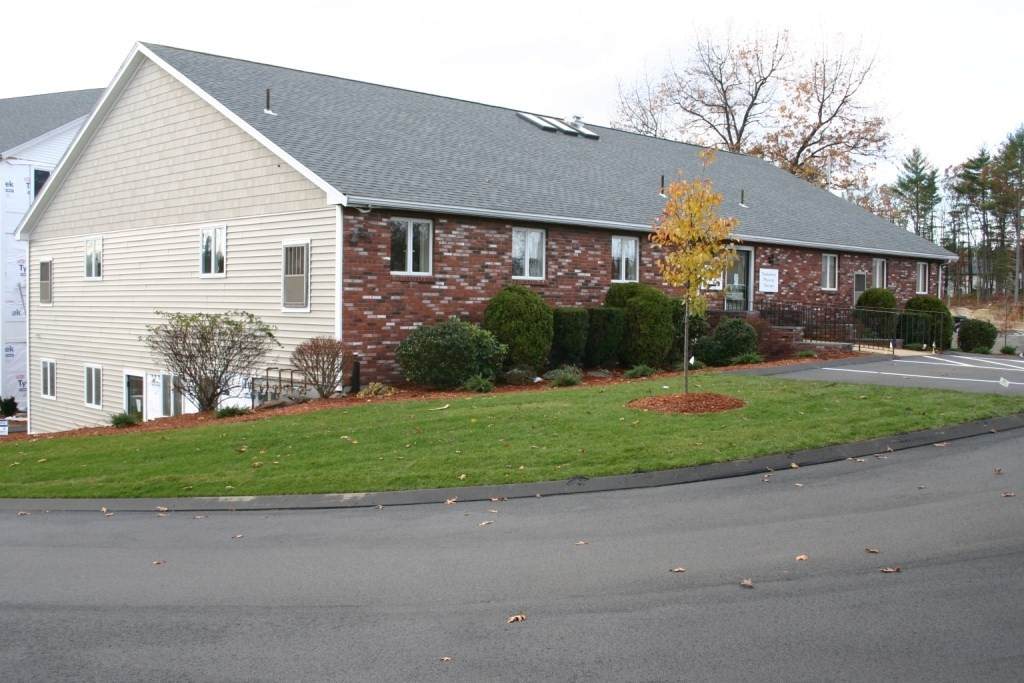 1565 Main St - Photo 1
