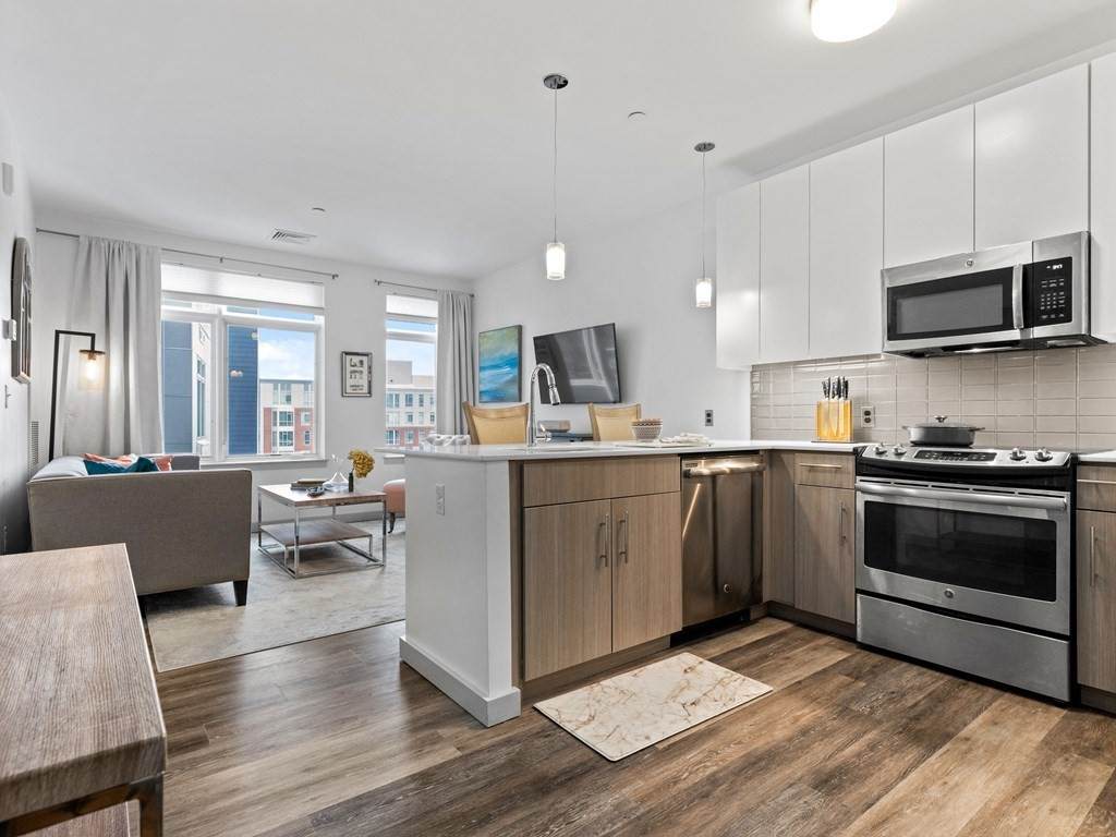 180 Telford - Photo 1