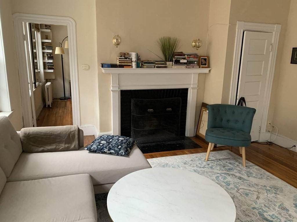 81 West Cedar St - Photo 1