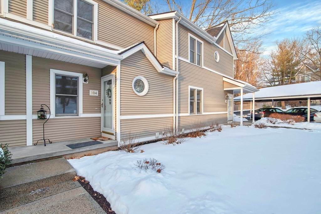 61 Abbey Memorial Dr - Photo 1