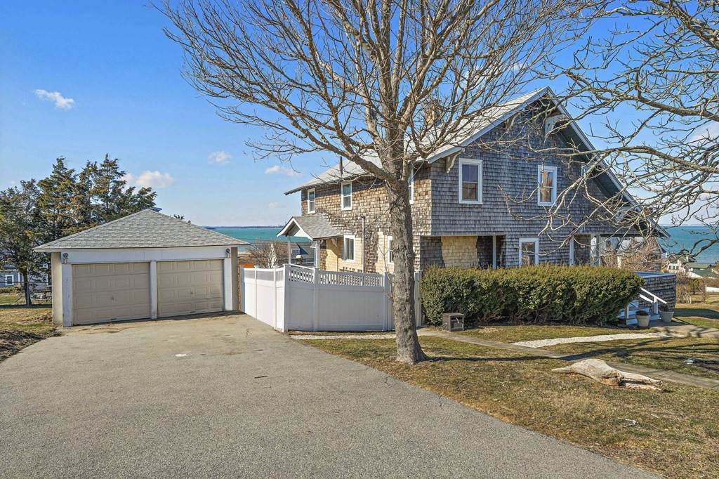 17 Glover Ave - Photo 1