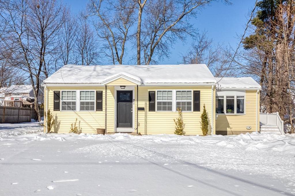 21 Glen Ave - Photo 1