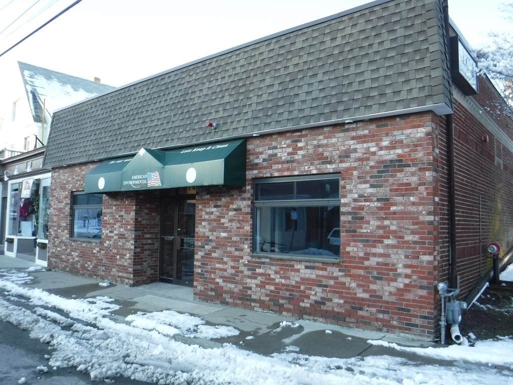 814 Broad St - Photo 1