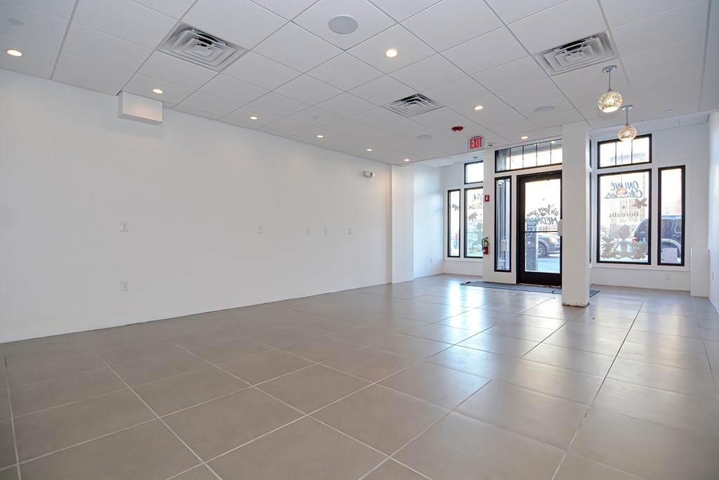 28 High Street - Photo 1