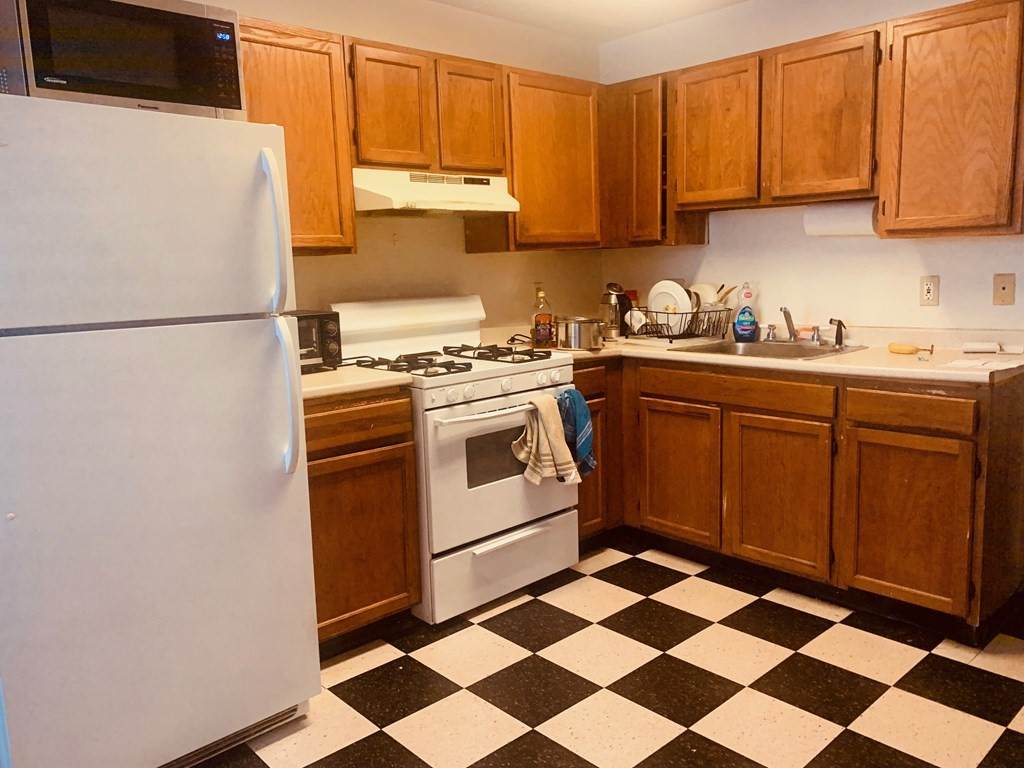 90 Hammond Street - Photo 1