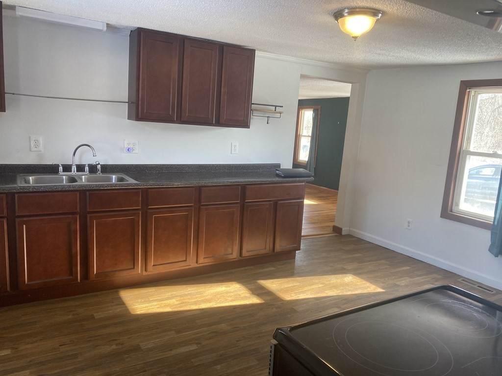 425 North Loomis Street - Photo 1