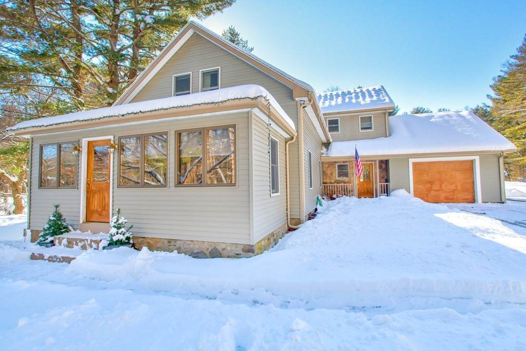 211 Fiske St - Photo 1