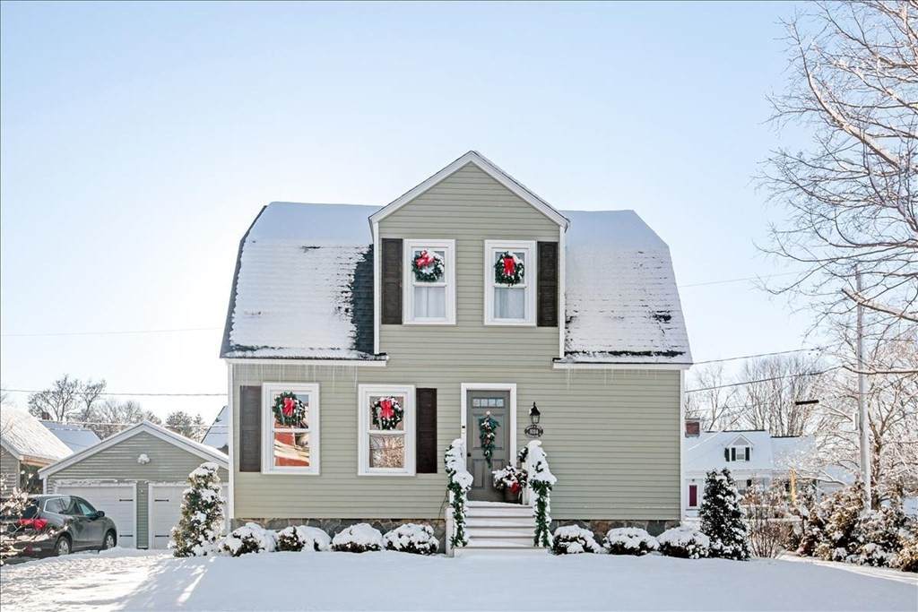 1034 Washington St - Photo 1