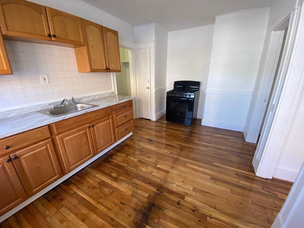 524 Hyde Park Ave - Photo 1