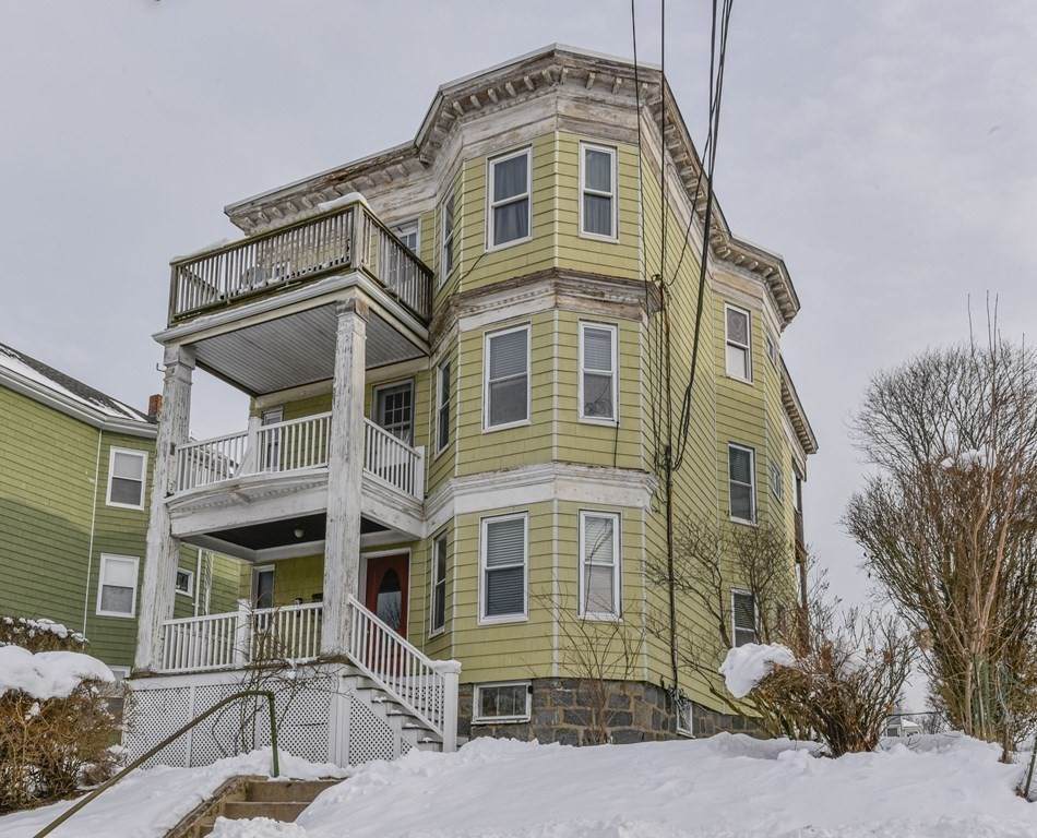 714 Metropolitan - Photo 1