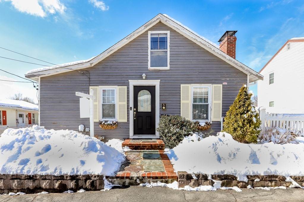 5 Rose Ave - Photo 1