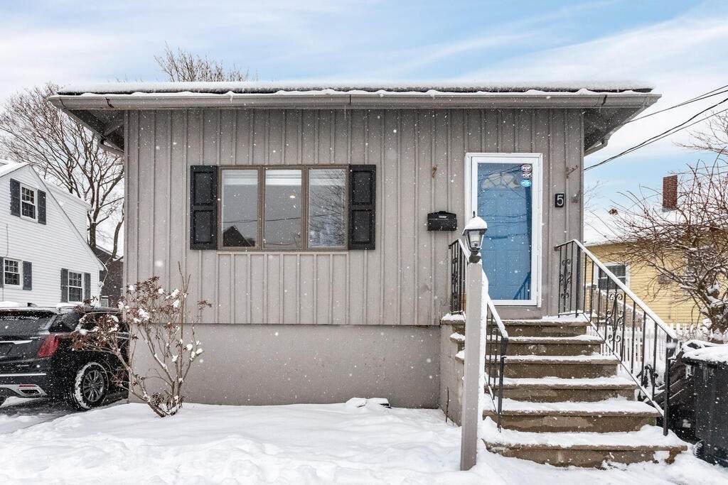 5 Wadsworth Ave - Photo 1