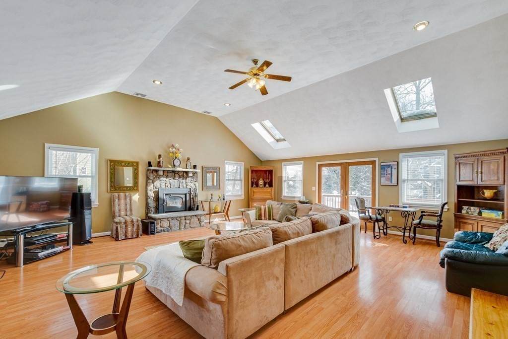 8 Dix Rd - Photo 1