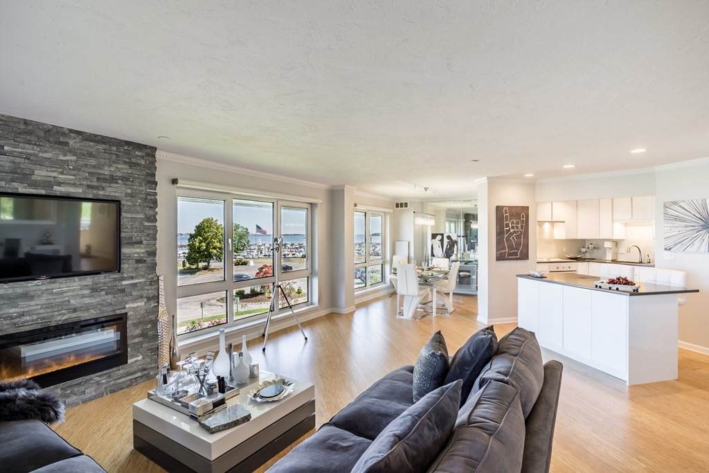 2001 Marina Dr - Photo 1