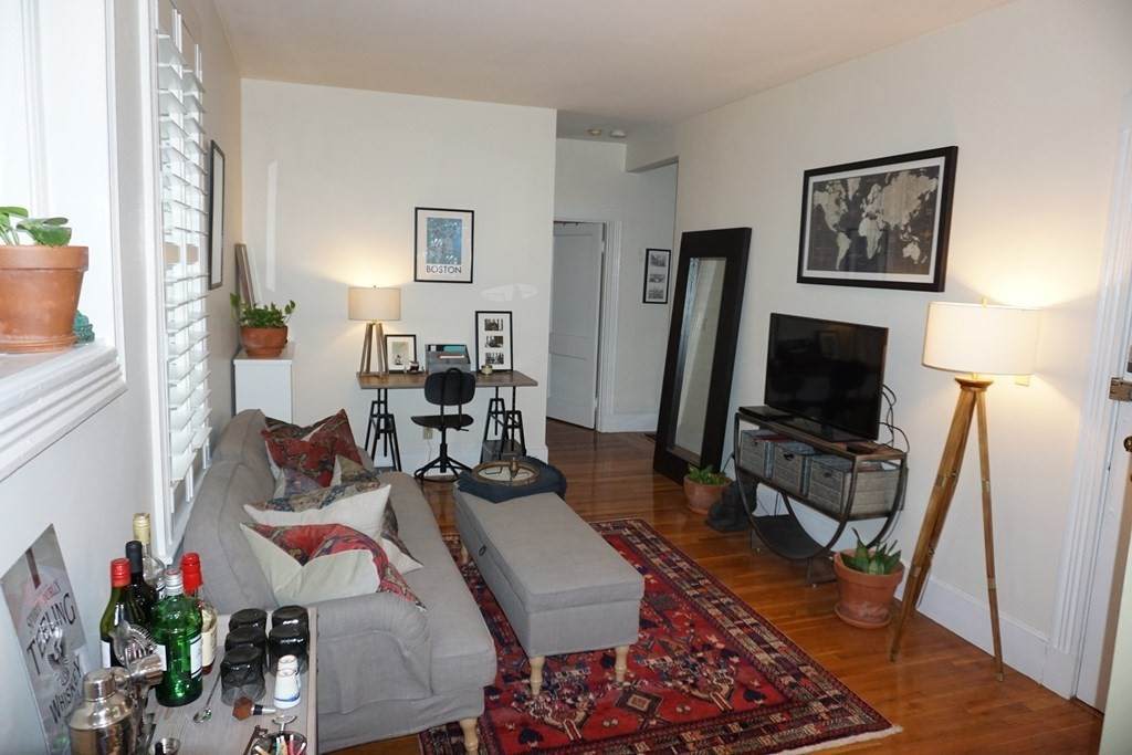 109 Winchester St - Photo 1