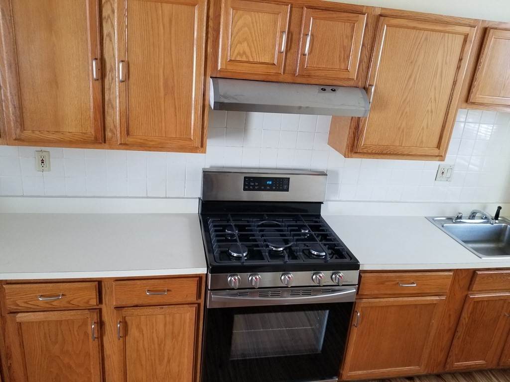 90 W Cottage St - Photo 1